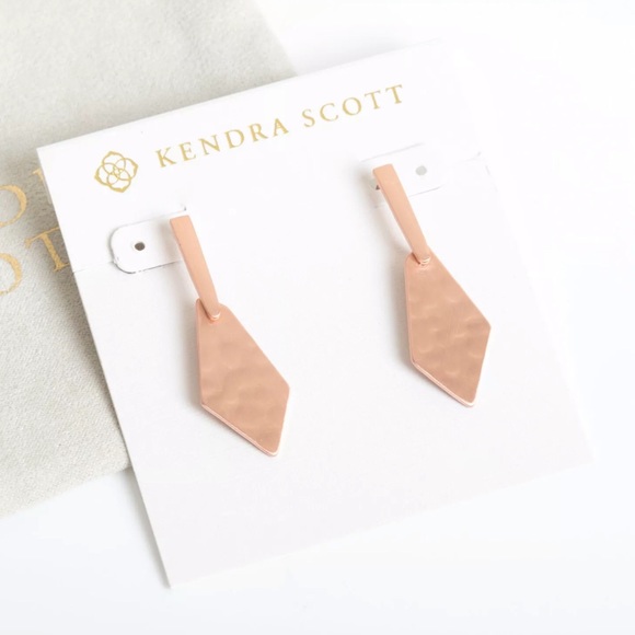 KENDRA SCOTT • Rose Gold Gianna Logo Earrings - Picture 5 of 6